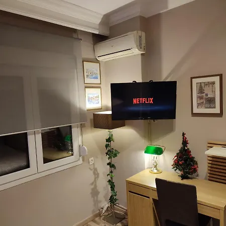 Pantheon Apartment *
